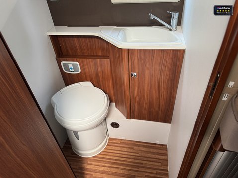 Adria M670 SL 4 Berth|4 Belt|Garage|Awning|LOW MILES 19