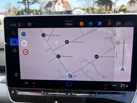 Volkswagen Golf LIFE ETSI DSG 13