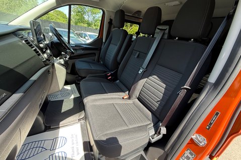 Ford Transit Custom 320 LIMITED ECOBLUE DOUBLE CAB - 6 SEATER -REVERSE CAMERA -APPLE CAR PLAY 3