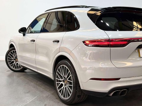 Porsche Cayenne 4.0 Cayenne V8 T Auto 4WD 5dr 19