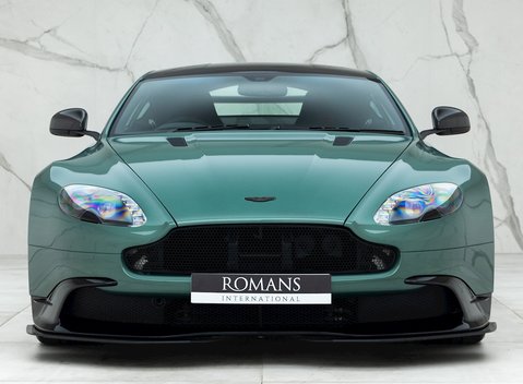 Aston Martin Vantage GT8 4