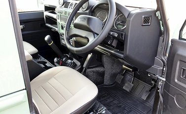 Land Rover 90 Heritage 8