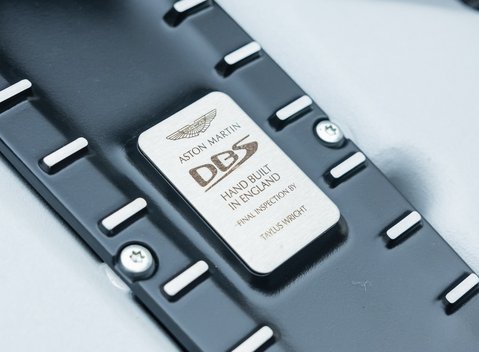 Aston Martin DBS Superleggera 41