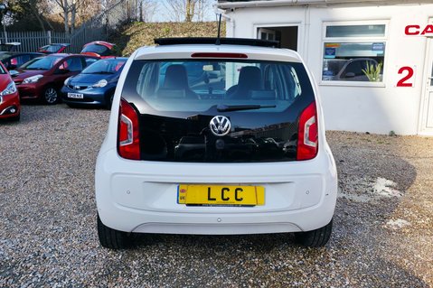 Volkswagen Up HIGH UP.. AUTOMATIC.. GLASS E/SUNROOF.10 MAIN DEALER SERVICES..ONE OWNER..  10