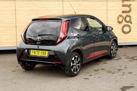 Toyota Aygo VVT-I X-TREND TSS 2