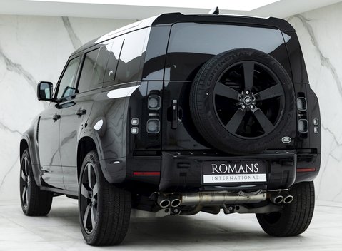 Land Rover Defender 110 V8 3