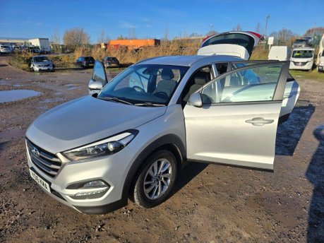 Hyundai TUCSON 1.7 CRDi Blue Drive SE Nav SUV 5dr Diesel DCT Euro 6 (s/s) (141 ps) 9