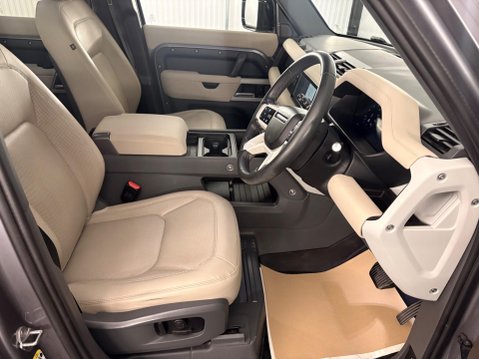 Land Rover Defender 3.0 D250 MHEV SE Auto 4WD Euro 6 (s/s) 5dr 5