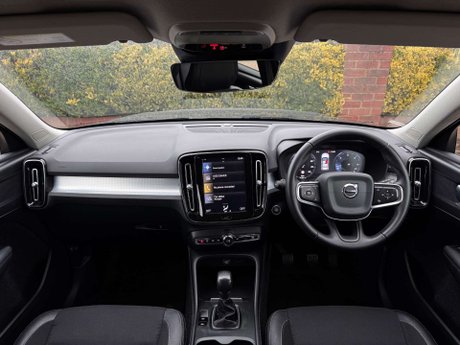 Volvo XC40 2.0 XC40 Momentum D3 5dr 30