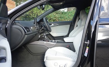 Audi RS6 Avant Performance 17