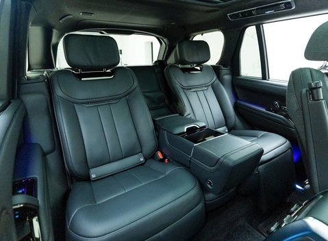 Land Rover Range Rover P530 SV 13