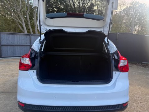 Ford Focus 1.0T EcoBoost Zetec Hatchback 5dr Petrol Manual Euro 5 (s/s) (125 ps) 20