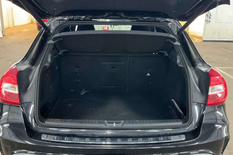 Mercedes-Benz GLA 1.6 GLA200 AMG Line SUV 5dr Petrol Manual Euro 6 (s/s) (156 ps) 12