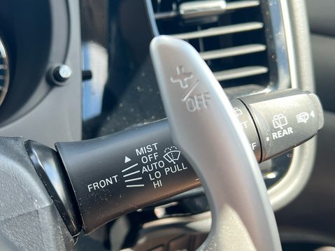 Mitsubishi Outlander PHEV DESIGN 34