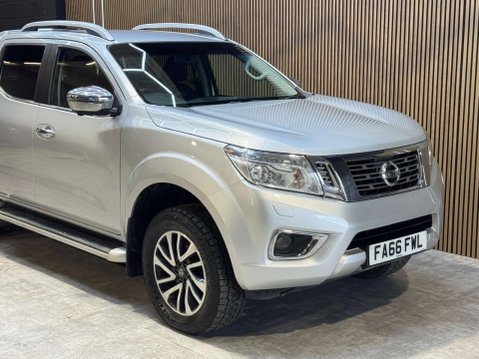 Nissan Navara 2.3 Navara Tekna dCi Auto 4WD 5dr 18