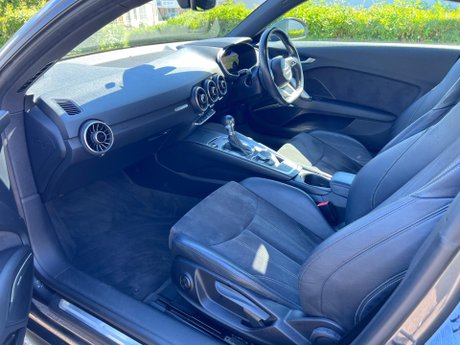 Audi TT 2.0 TFSI S line S Tronic quattro Euro 6 (s/s) 3dr 29