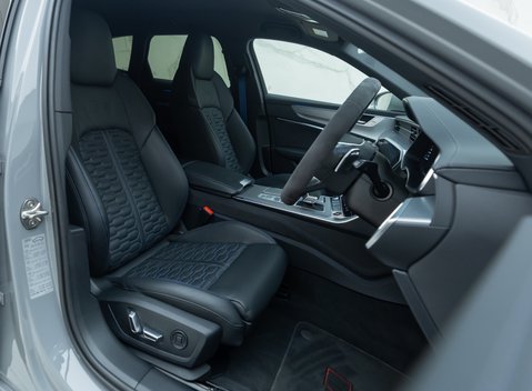 Audi RS6 AVANT PERFORMANCE 14