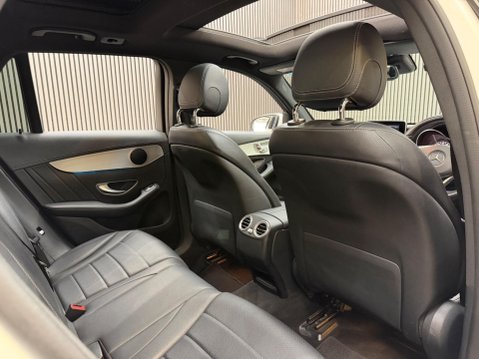 Mercedes-Benz GLC 2.1 GLC220d AMG Line (Premium) G-Tronic 4MATIC Euro 6 (s/s) 5dr 37