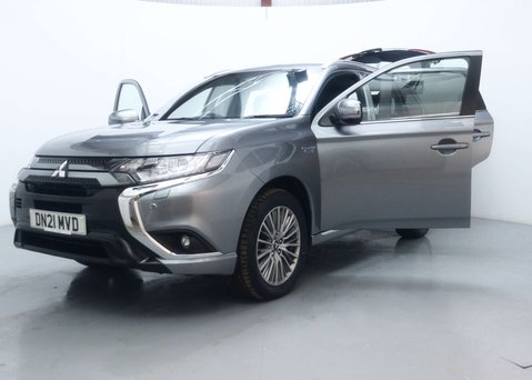 Mitsubishi Outlander 2.4h TwinMotor 13.8kWh Dynamic Safety SUV 5dr Petrol Plug-in Hybrid CVT 4WD 62