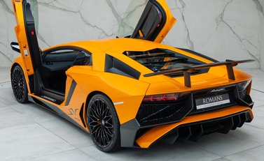 Lamborghini Aventador SV LP 750-4 13