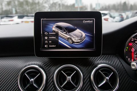 Mercedes-Benz A Class A 200 AMG LINE PREMIUM PLUS 32