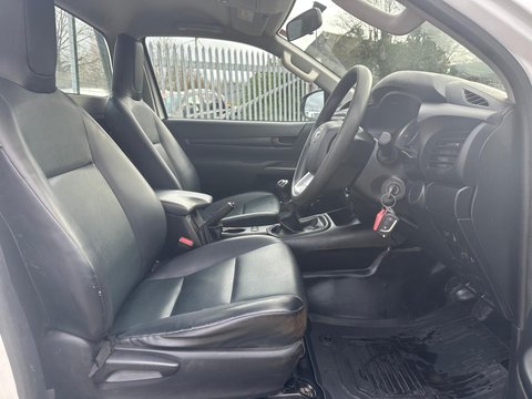 Toyota Hilux ACTIVE 4WD D-4D S/C 13