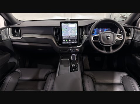 Volvo XC60 B5 ULTRA BLACK EDITION AWD 109