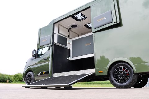 Renault Master BRAND NEW 3.5 TON STALLION BUILD EXTREME HEAVY DUTY HORSEBOX FROM SEEKER  9