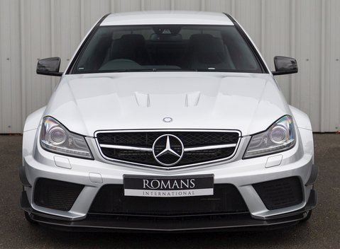 Mercedes-Benz C63 AMG Black Series 4