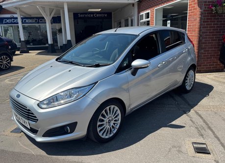 Ford Fiesta 1.6 Titanium Powershift Euro 5 5dr
