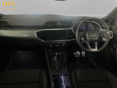 Audi Q3 1.5 TFSI CoD 35 S line SUV 5dr Petrol S Tronic Euro 6 (s/s) (150 ps) Revers 18