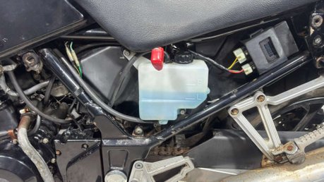 Kawasaki Ninja 250 R 1997 NON RUNNING CLASSIC PROJECT BIKE SPARES OR REPAIR 250CC 25