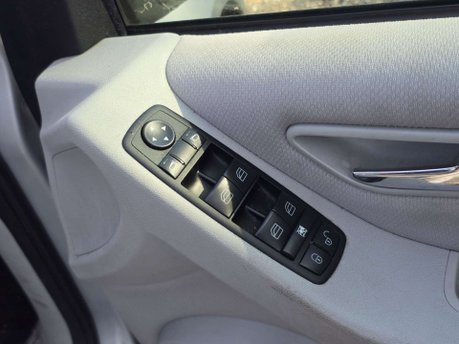 Mercedes-Benz A Class 1.5 A150 Elegance SE Hatchback 5dr Petrol CVT (157 g/km, 95 bhp) 36