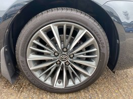 Toyota Avensis 1.8 Avensis Excel Valvematic CVT 5dr 13