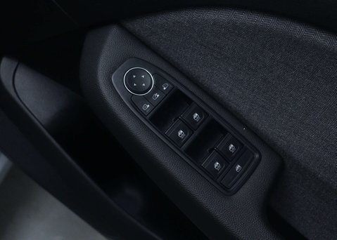 Renault Clio 1.6 Clio Techno E-Tech HEV Auto 5dr 40