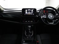 Nissan Qashqai DIG-T N-CONNECTA MHEV 22