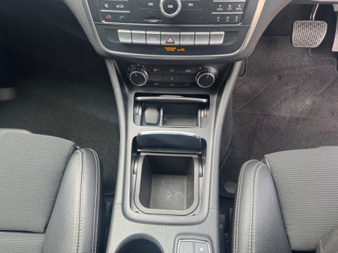 Mercedes-Benz GLA Class GLA 180 URBAN EDITION 20