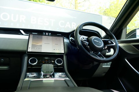 Jaguar F-Pace 2.0 F-PACE R-Dynamic S D MHEV AWD Auto 4WD 5dr 32