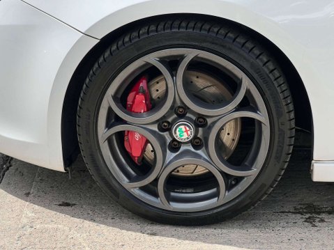 Alfa Romeo Giulietta 1.7 Giulietta Veloce TBi Semi-Automatic 5dr *NATIONAL DELIVERY* 31