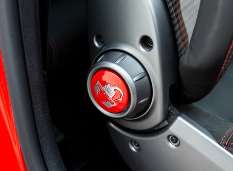 Abarth 695 Tributo Ferrari 17