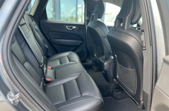 Volvo XC60 D4 MOMENTUM AWD AUTO 24