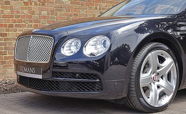 Bentley Flying Spur V8 23