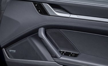 Porsche 911 Carrera 4S (992) 22