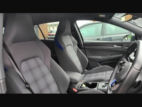 Volkswagen Golf GTE DSG 13