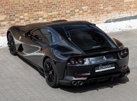 Ferrari 812 Superfast 9