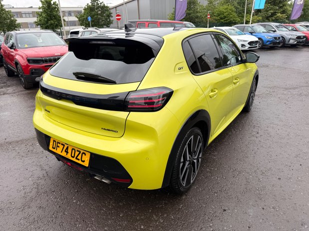 Peugeot 208 GT 7