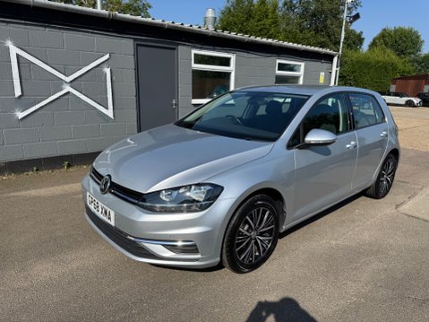 Volkswagen Golf SE TSI 27