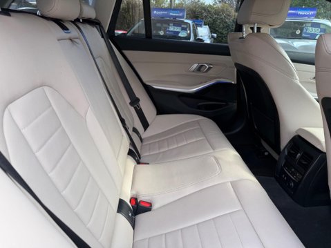 BMW 3 Series 2.0 320d Sport Touring Auto Euro 6 (s/s) 5dr 28