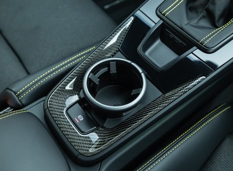 Porsche 911 GT3 TOURING (992) 21