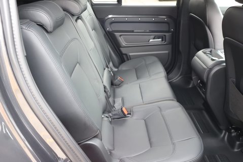 Land Rover Defender 110 2026 HARD TOP  6 SEATER  HSE 350 SEEKER STYLED WITH REAR LAND ROVER SEATS  17